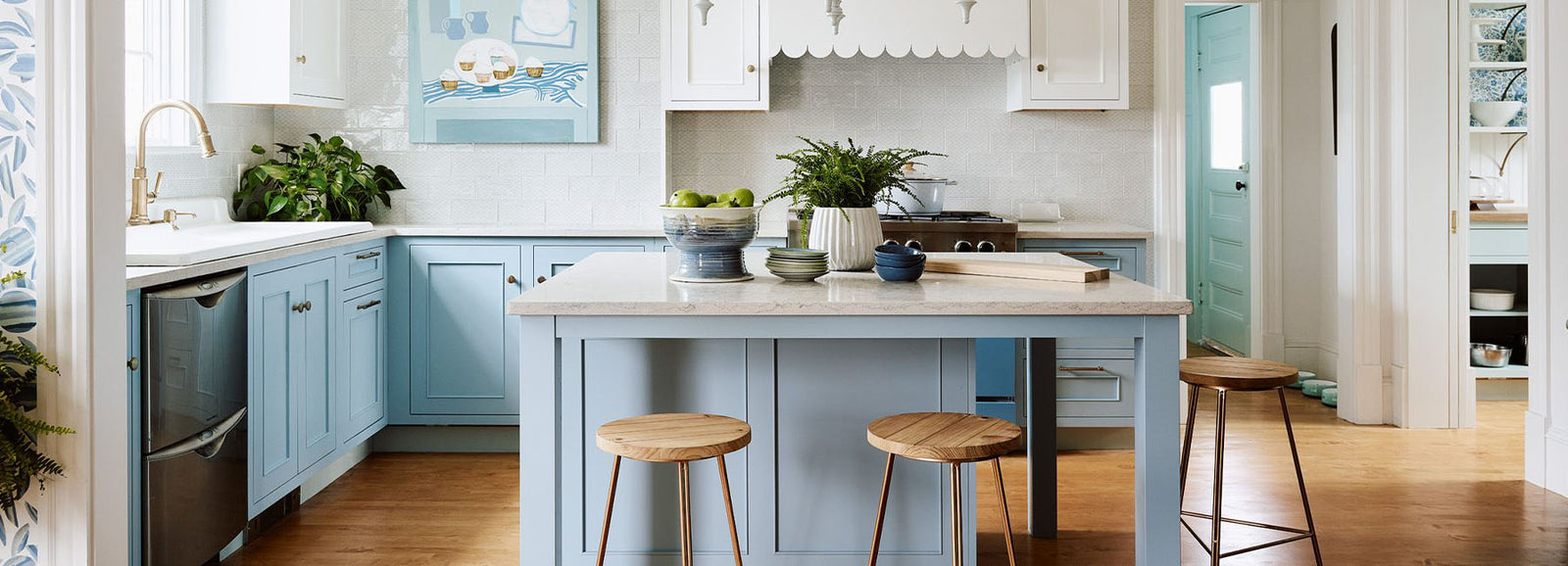 Designing a HGTV<br>Farmhouse Fixer Home